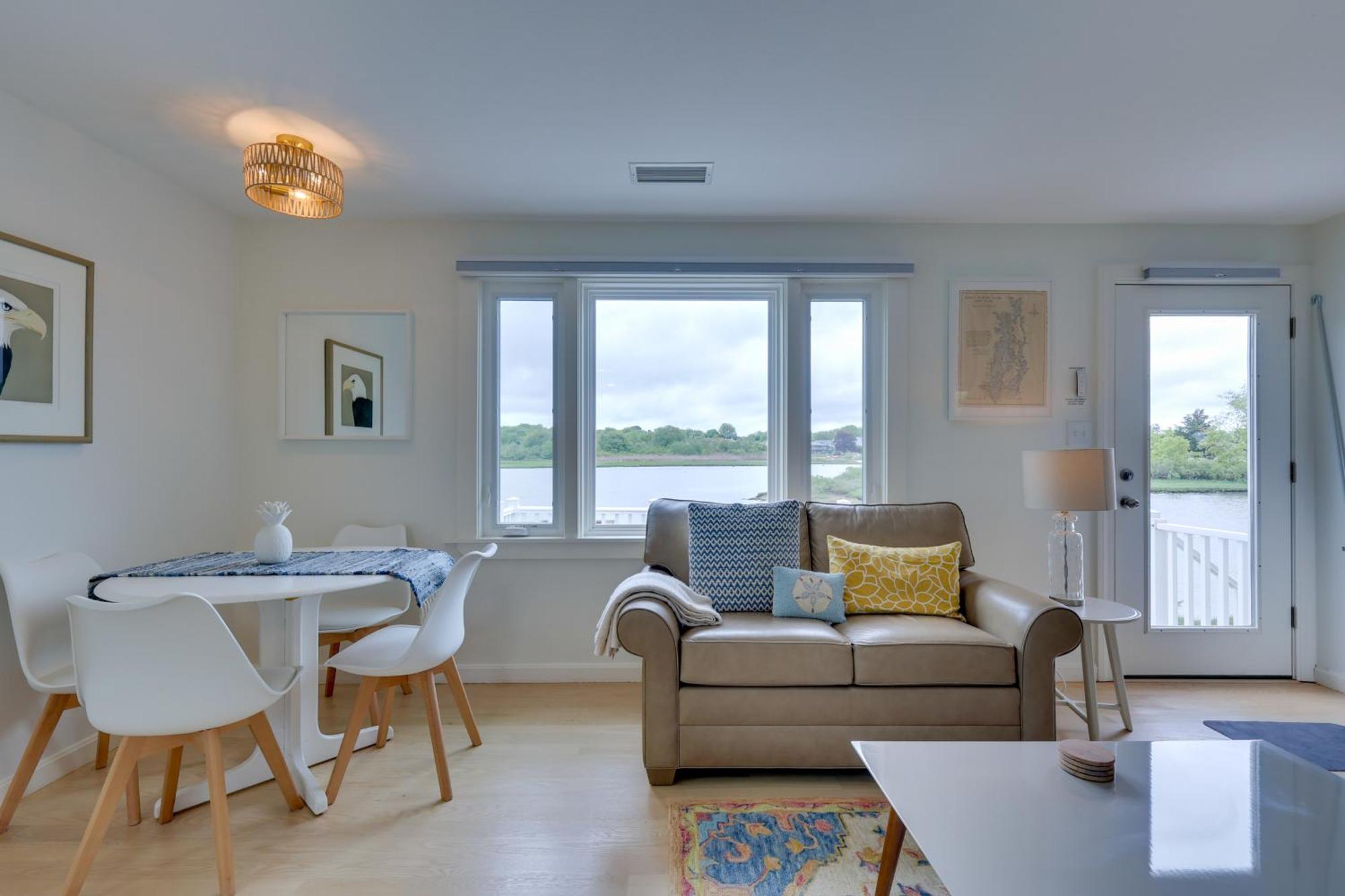 Cozy Narragansett Cottage With Dock And Outdoor Shower Exteriér fotografie