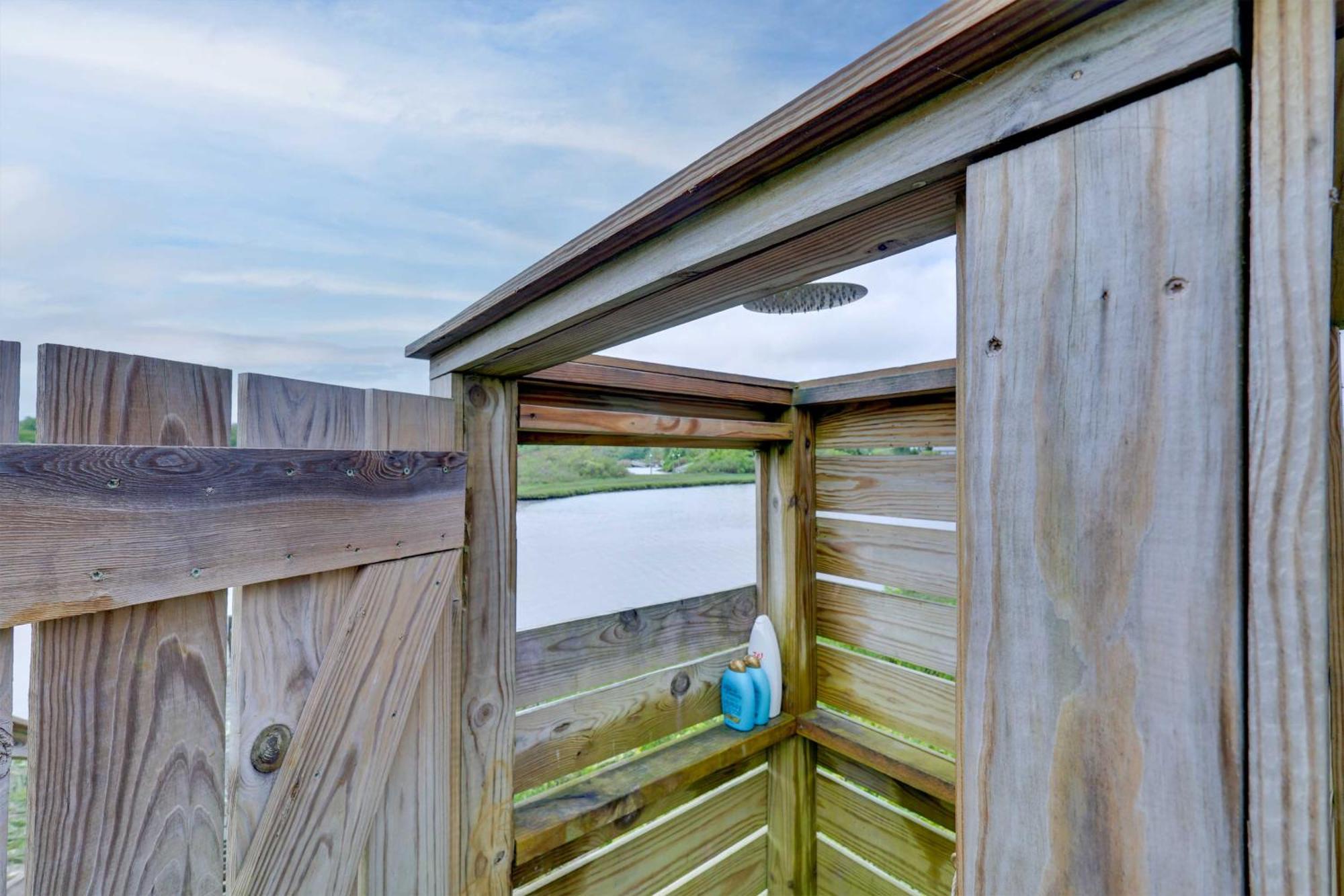 Cozy Narragansett Cottage With Dock And Outdoor Shower Exteriér fotografie